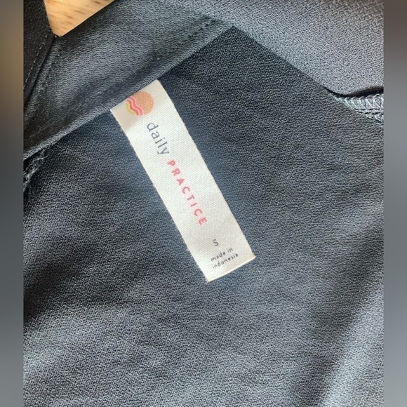 Anthropologie Daily Practice Black Open Back Blouse Size Small - Picture 9 of 13